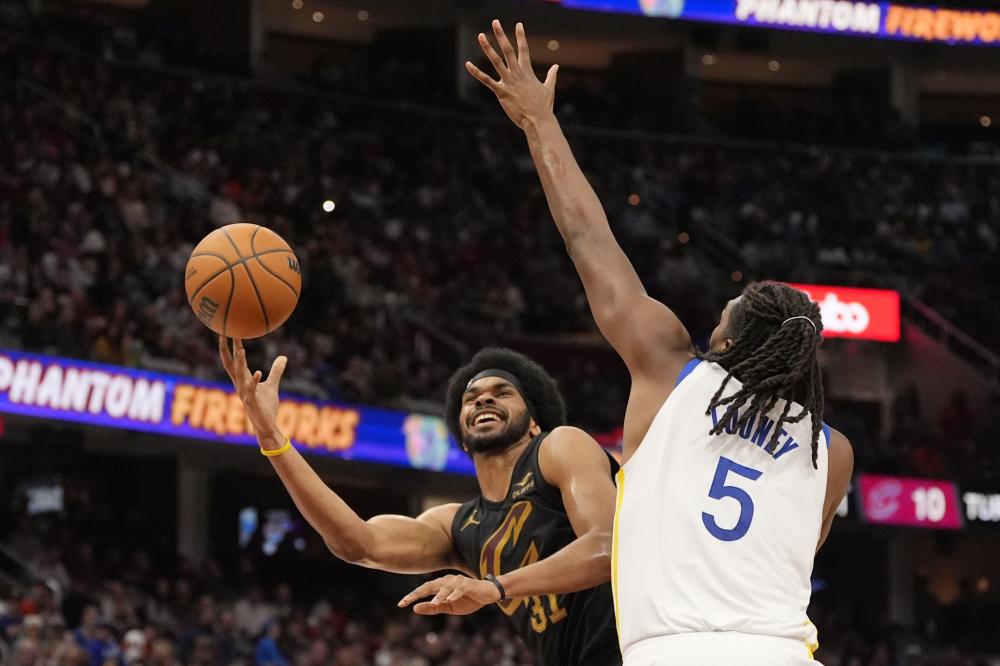 约基奇29+18+16威少22分 掘金加时险胜篮网.