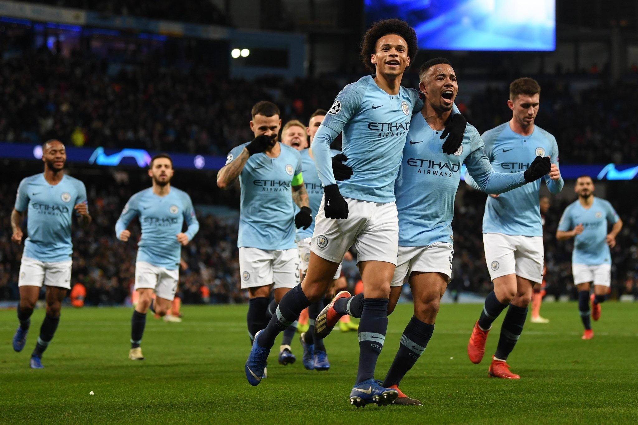 哪怕形势愈 哪怕形势愈