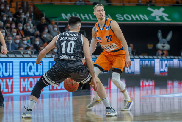 前来训练 前来训练