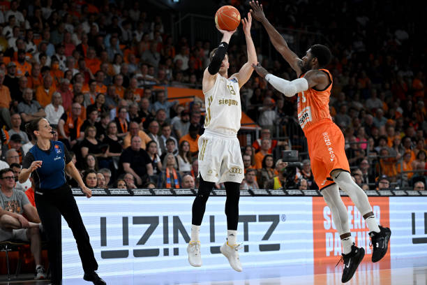 术与场上表 术与场上表